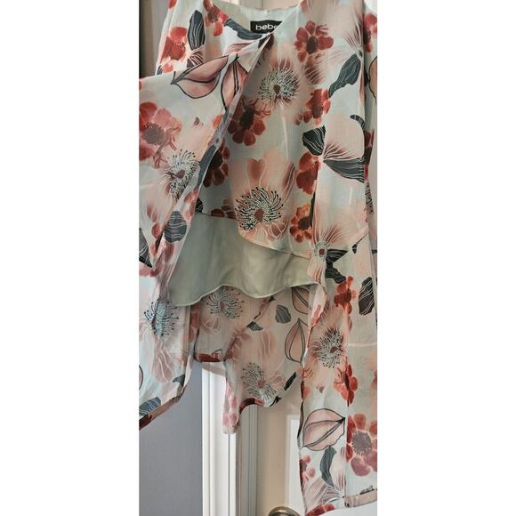 Bebe NWT Womens XS Asymmetrical Tank Blouse Green Red Floral Adjustable Straps - Picture 6 of 9